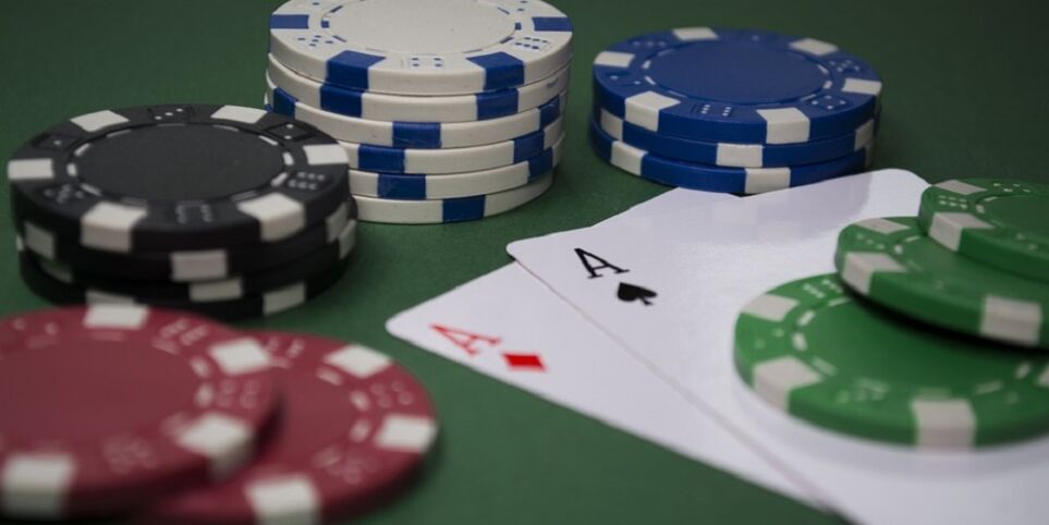 how to play live casino blackjack games