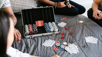 how to play online poker with friends