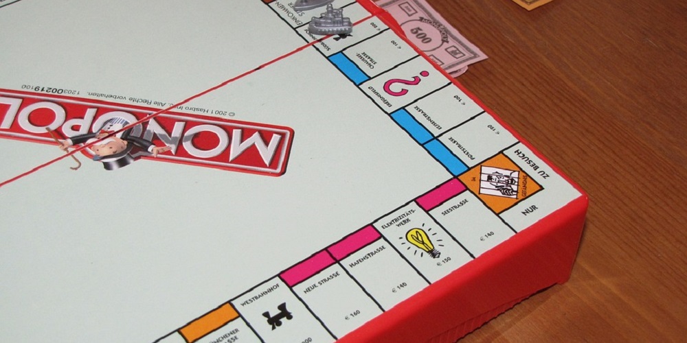 how to play Live Monopoly