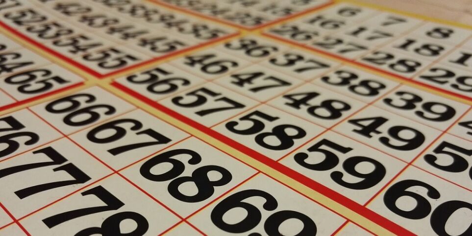 traditional and online bingo games